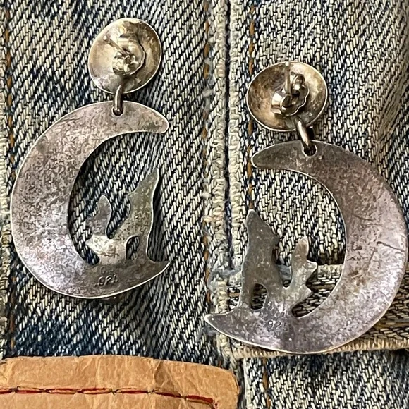 Native American vintage Silver Wolf Crescent Moon Earrings - Picture 3 of 10